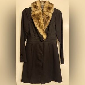 Beautiful Mid-Length Faux Fur Collar Coat
